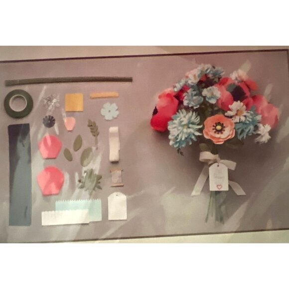 Stampin Up! Simply Created Paper Flower Kit Craft Set DIY Bouquet 137952 - Picture 2 of 4
